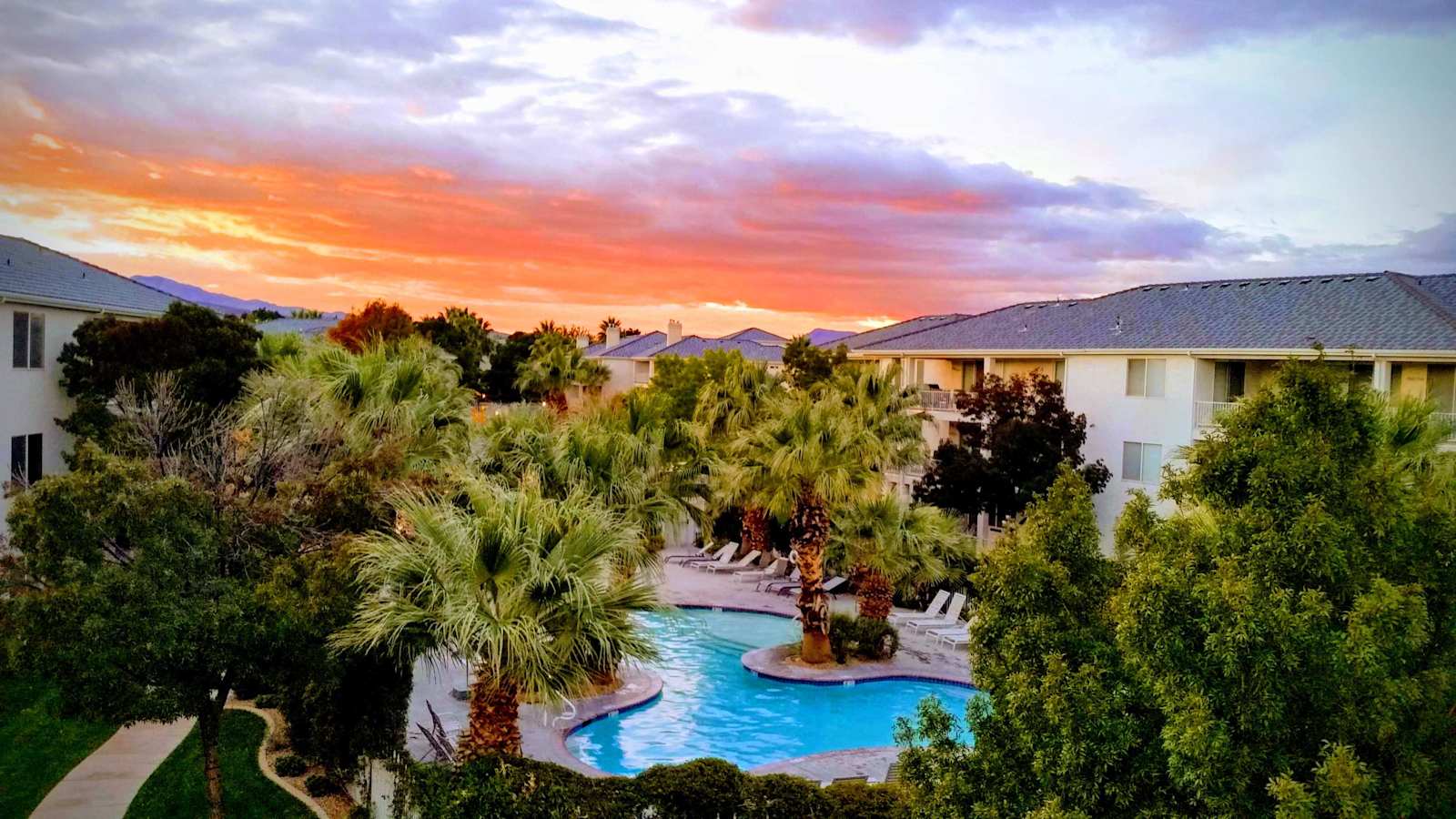 Las Palmas 1810 - Three bedrooms, three baths, sunset over the family pool.